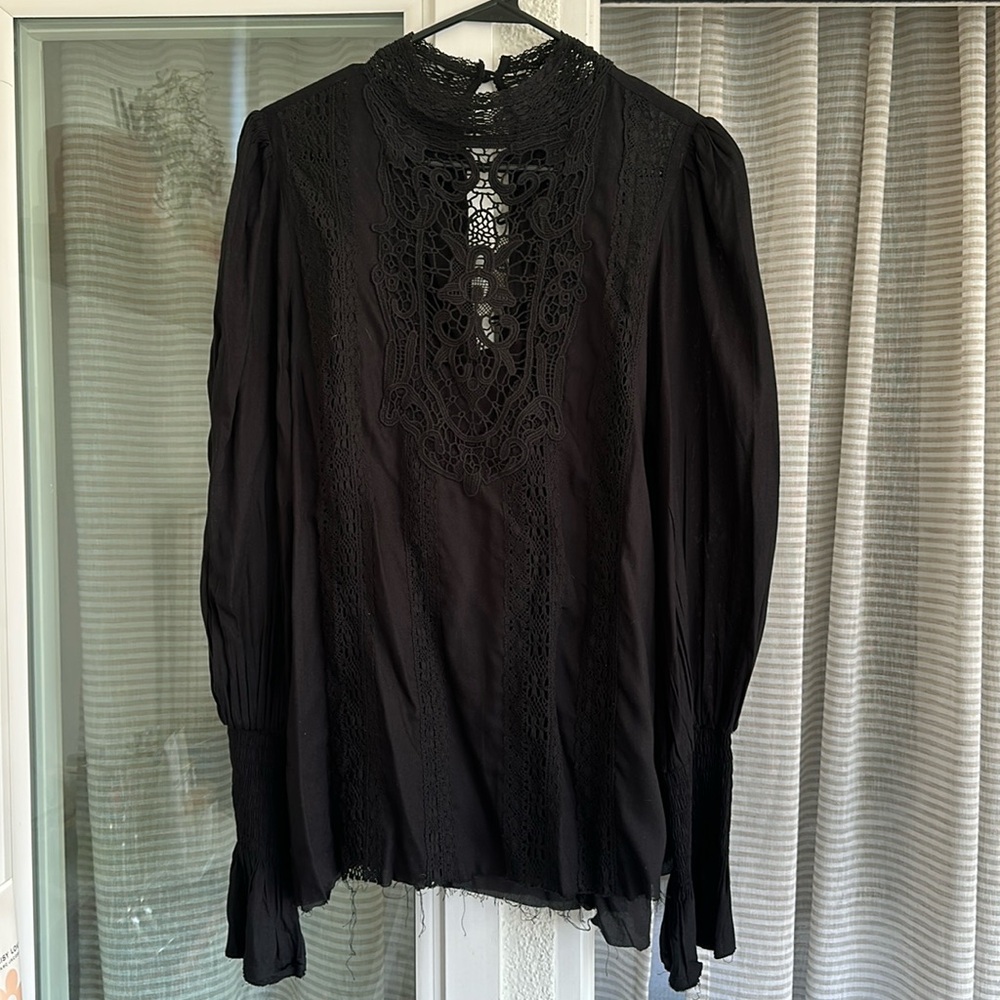 Free People Boho Bell Sleeve Lace Blk Tunic Long Sleeve top with tank sz small